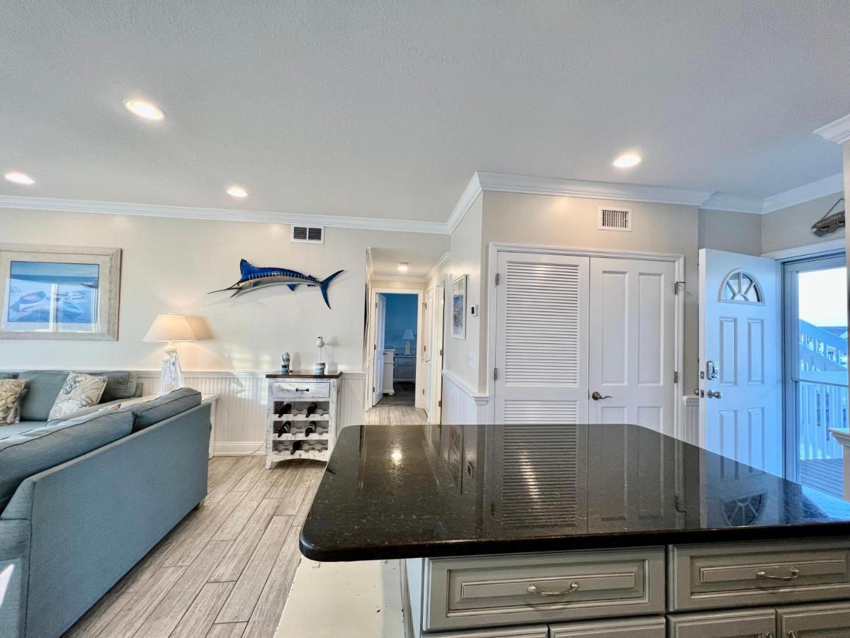 Sandpiper Cove 1156 * Destin