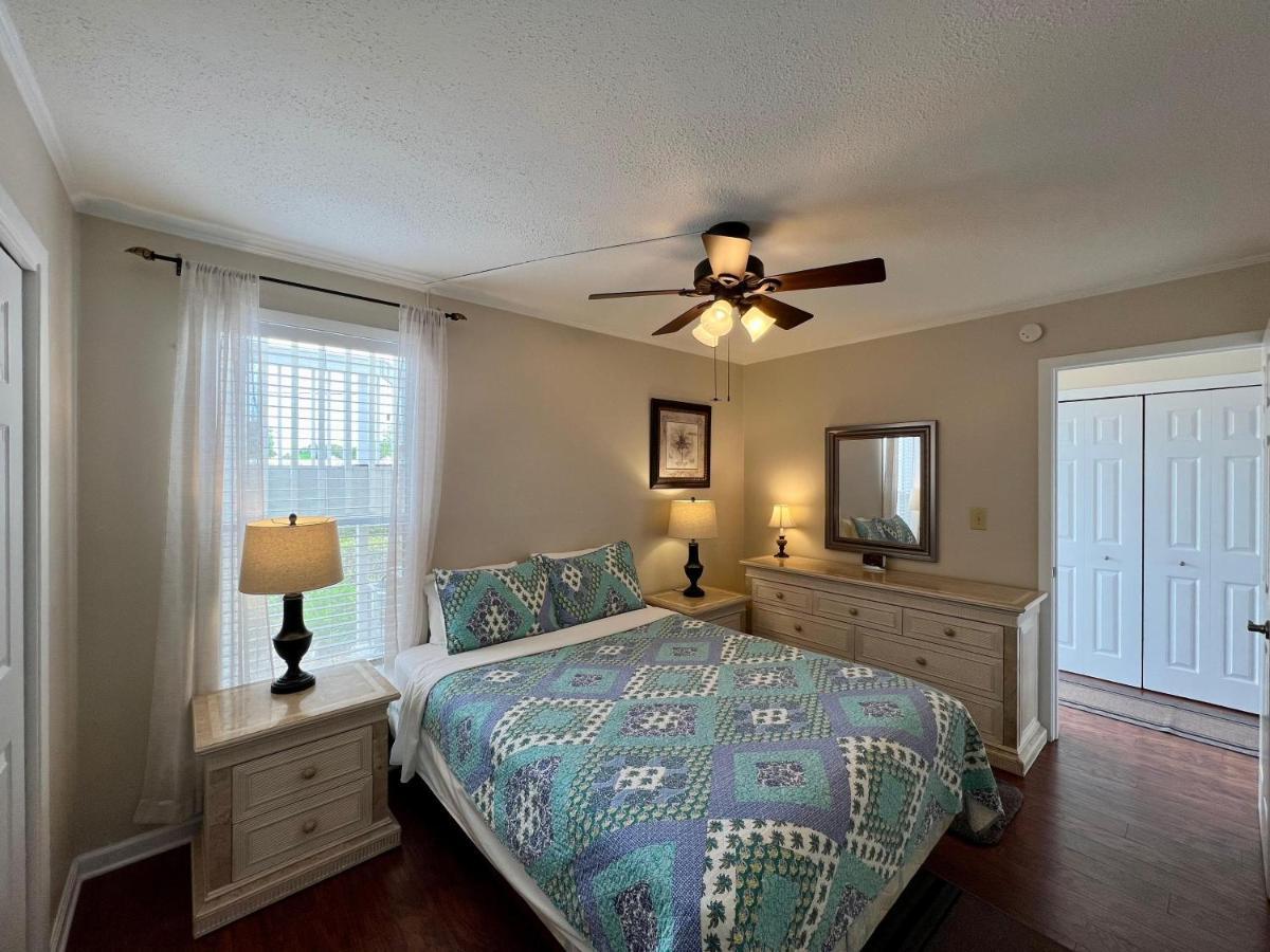 Sandpiper Cove 1002 Destin