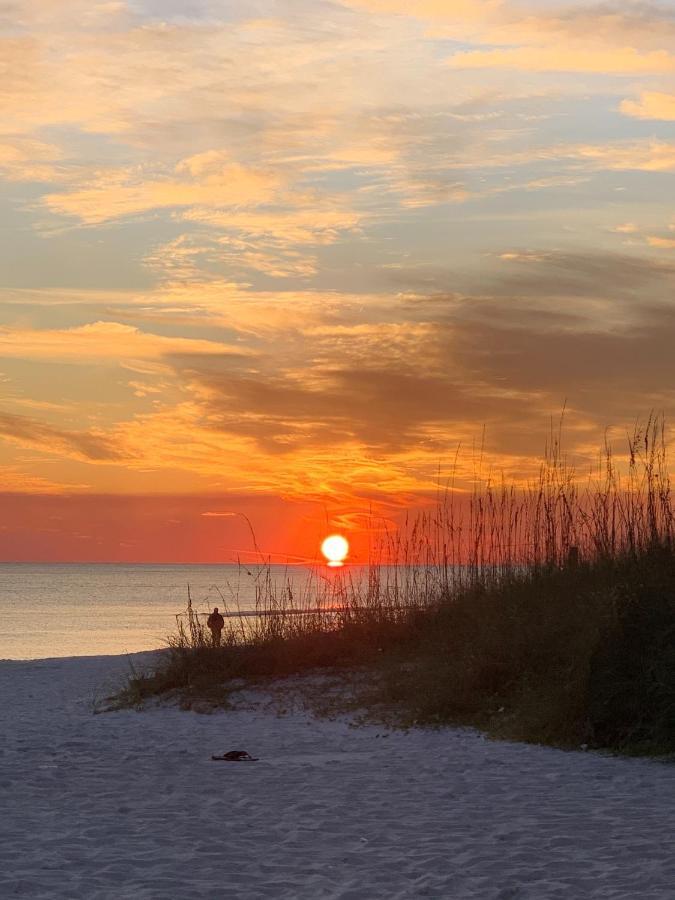 Holiday home Majestic 3-story Near Beach, Free Wi-fi, Community Pool And Bbq Access Destin