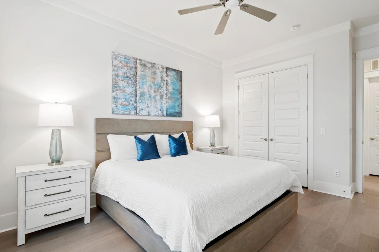 Holiday home Majestic 3-story Near Beach, Free Wi-fi, Community Pool And Bbq Access