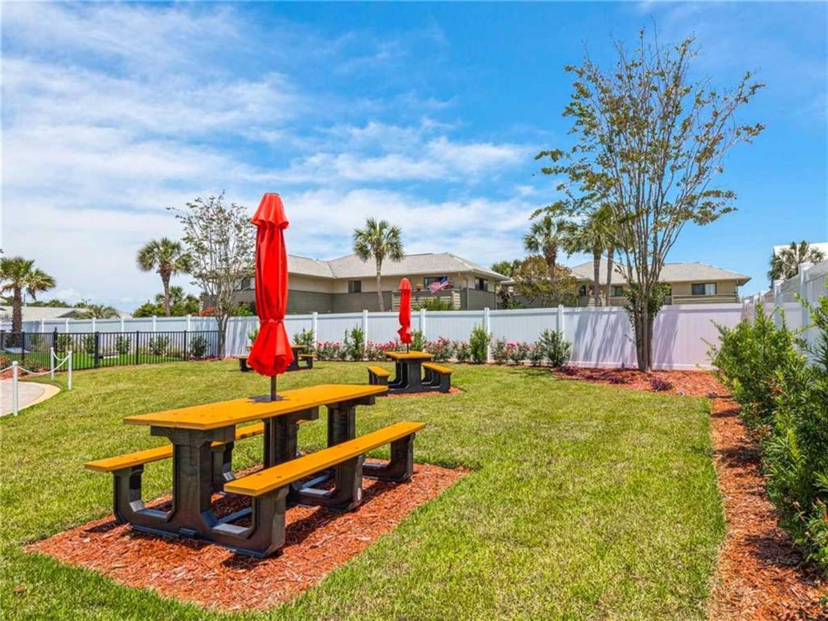 Majestic 3-story Near Beach, Free Wi-fi, Community Pool And Bbq Access Holiday home *