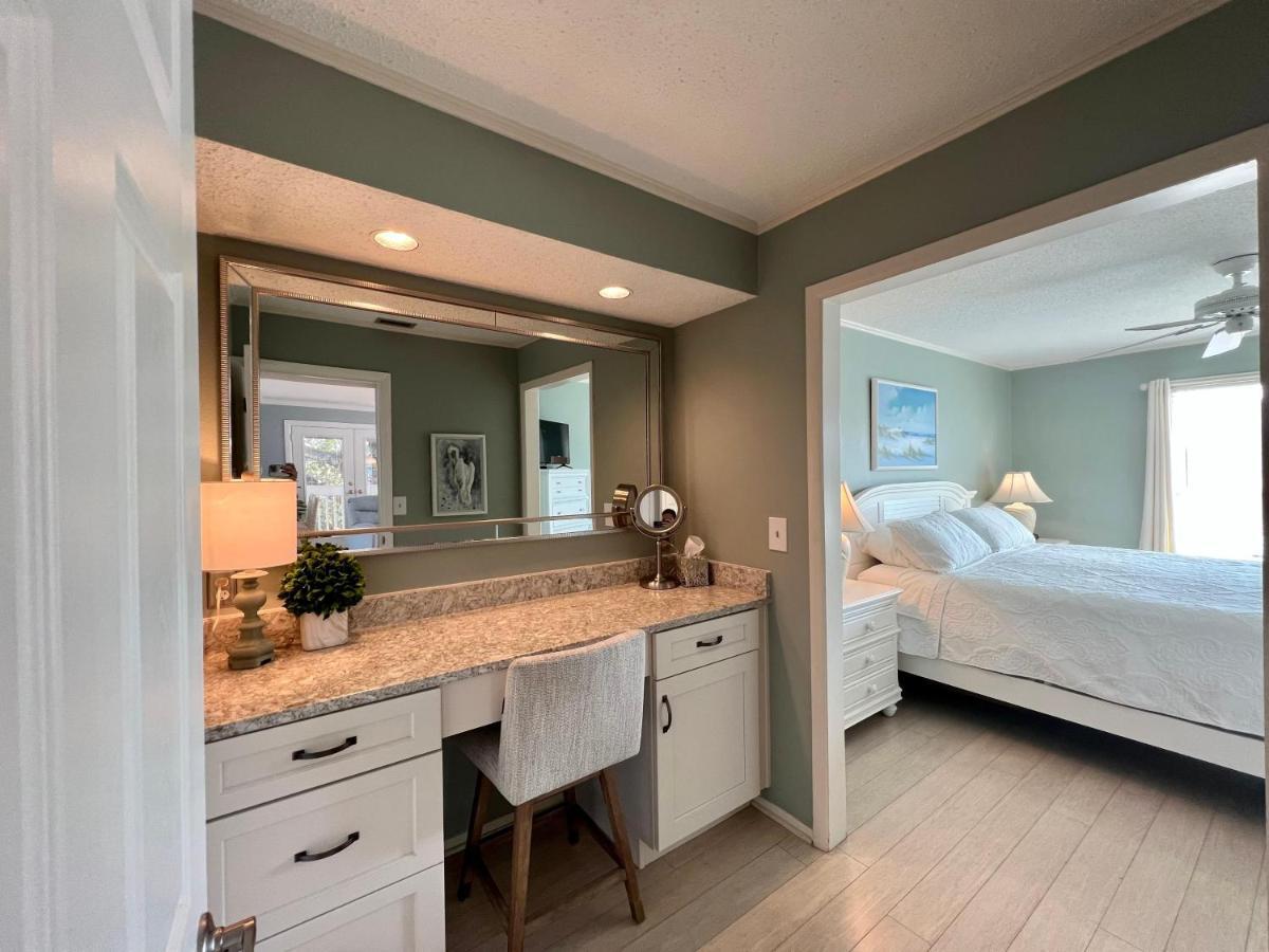 Sandpiper Cove 2056 *