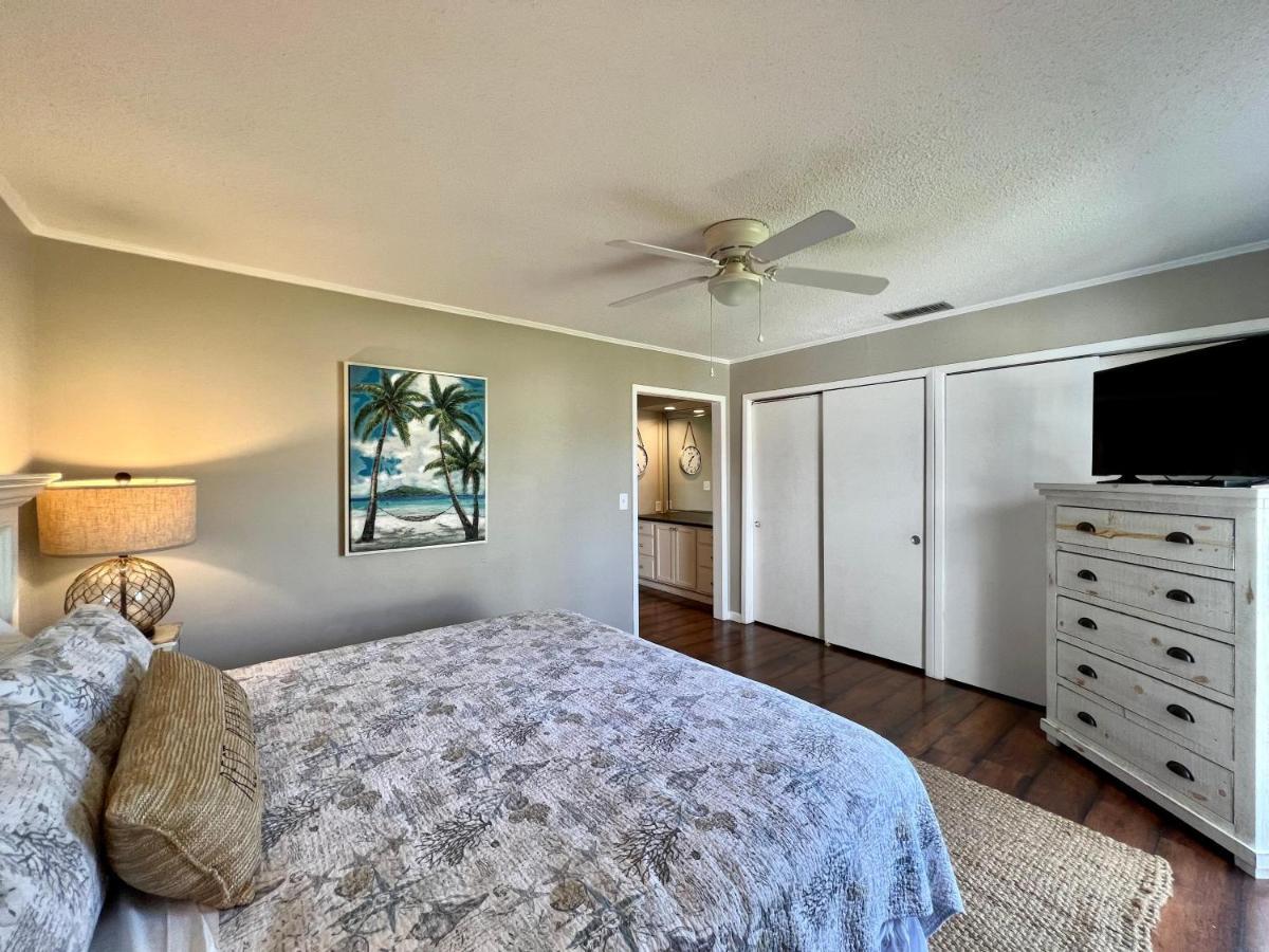 Sandpiper Cove 1089 *