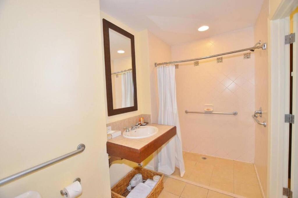 Luau - Sandestin Apartment Destin