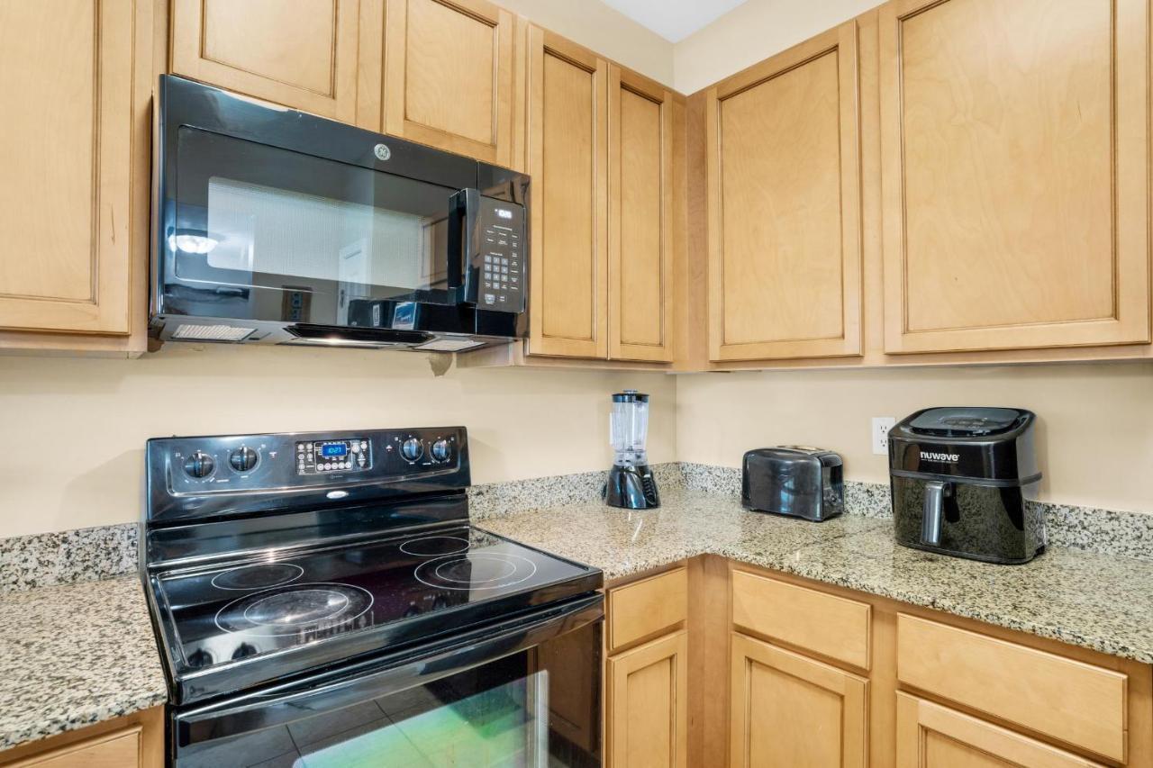 Palms #2210 Jr 2br Holiday home *