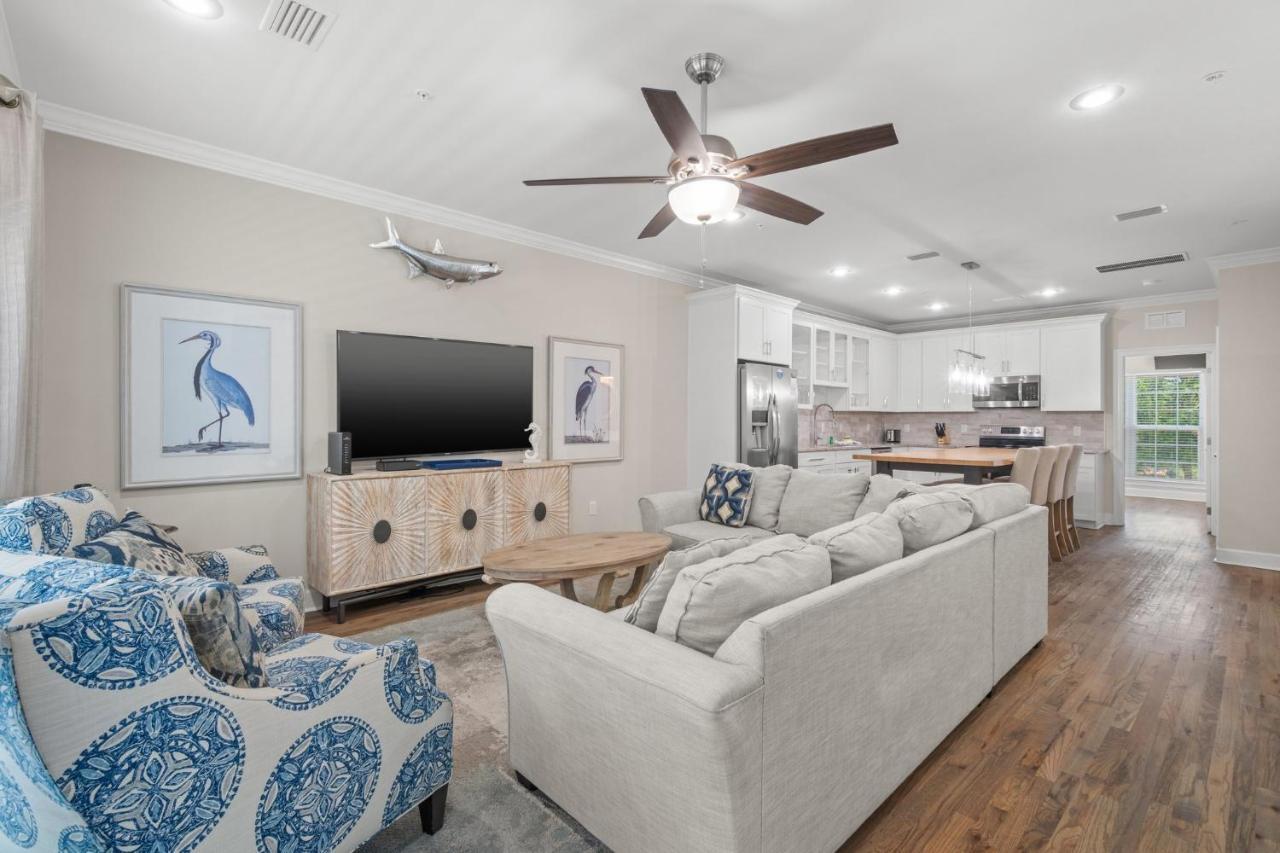 Seaside With Pool And Designer Interior Destin