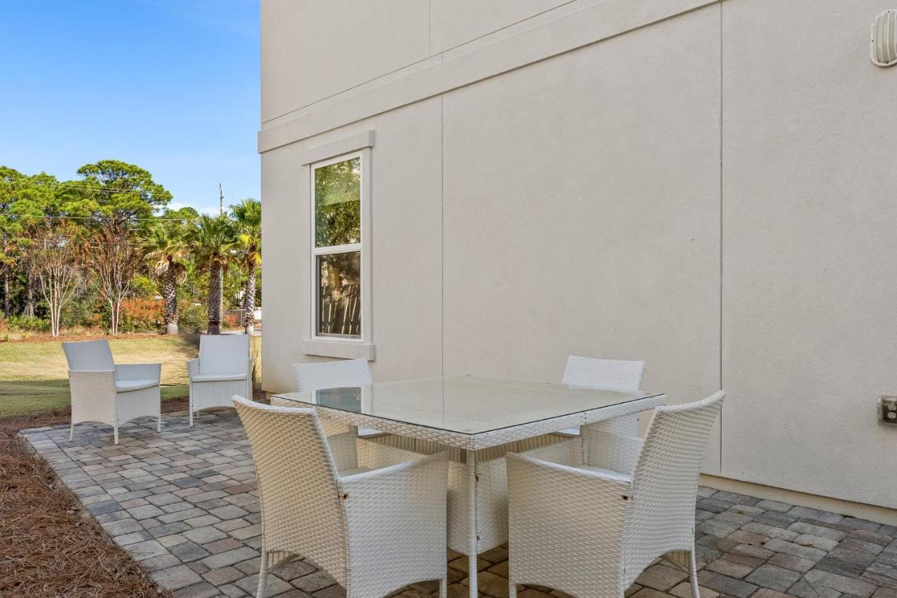 White Coral Chateau With Lsv And Heated Pool * Destin