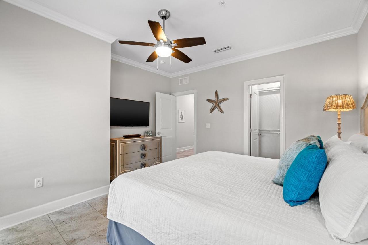 Villa Waterside With Award Winning Design And Pool Destin