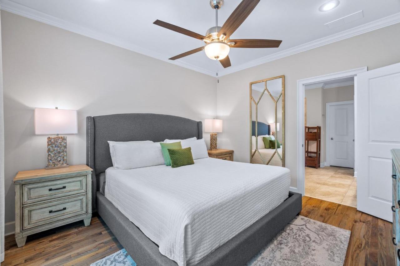 Seaside With Pool And Designer Interior * Destin