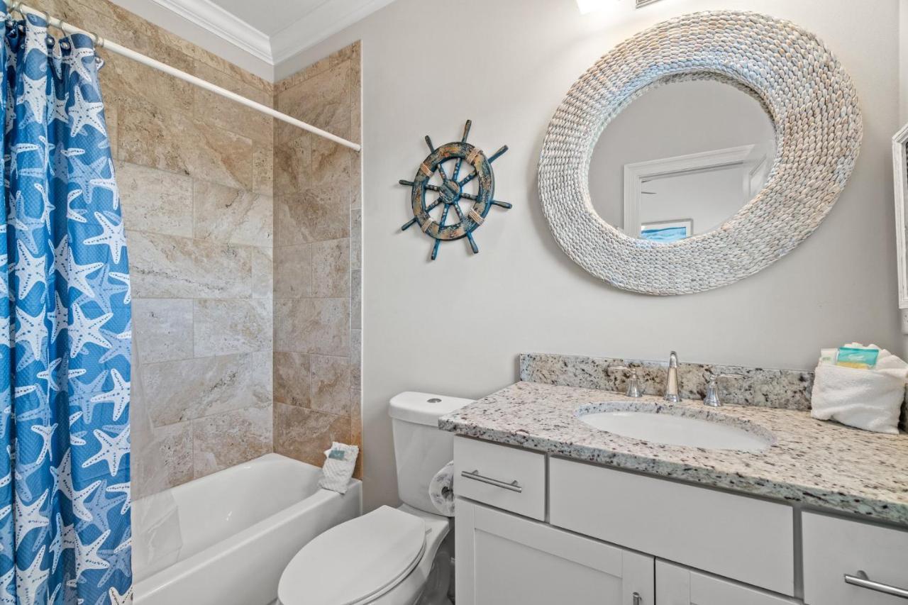 Waterside With Award Winning Design And Pool