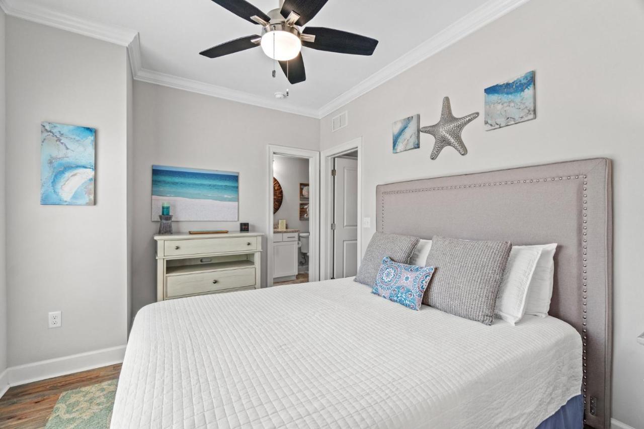 Waterside With Award Winning Design And Pool Destin