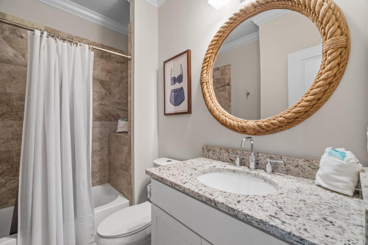 Seaside With Pool And Designer Interior Destin