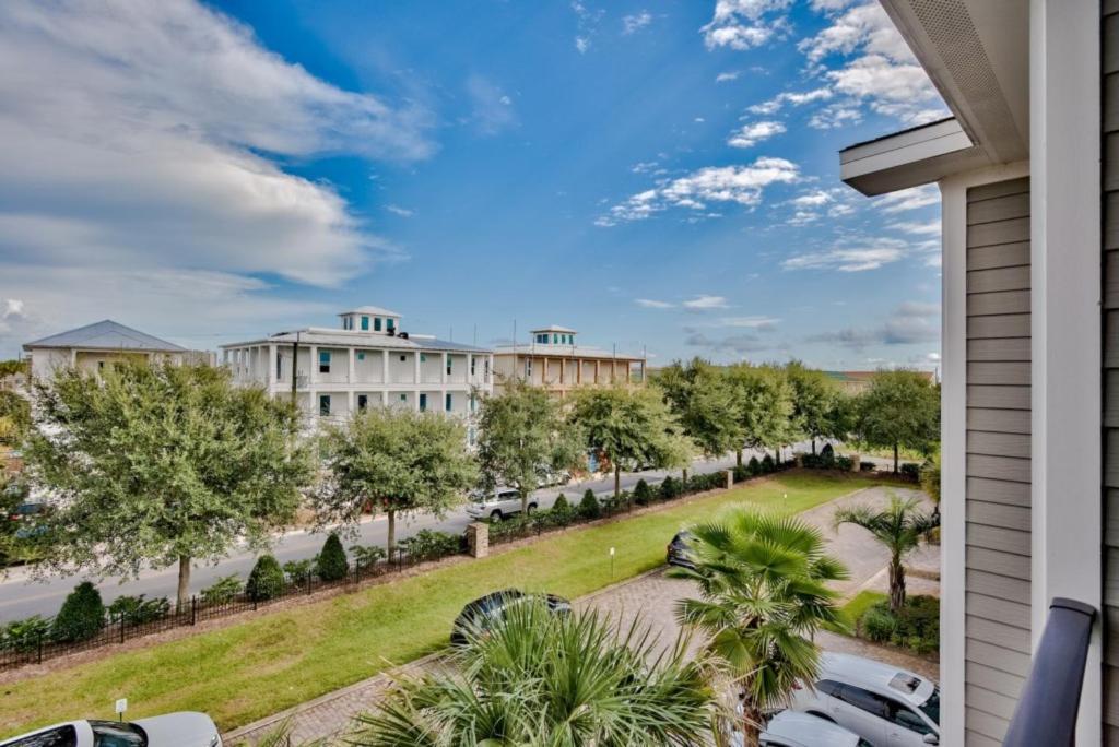 Tusker With Pool And Designer Interior * Destin