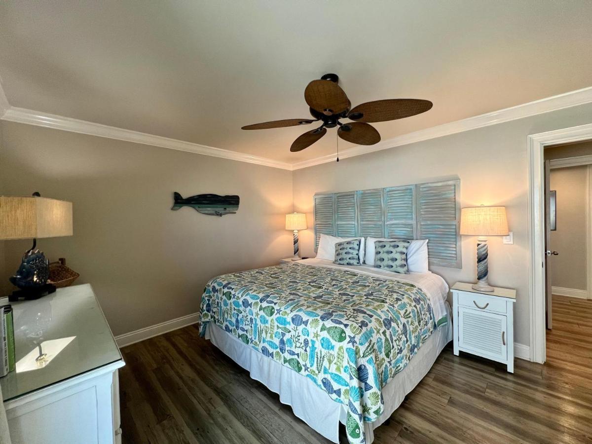 Sandpiper Cove 1145 * Destin