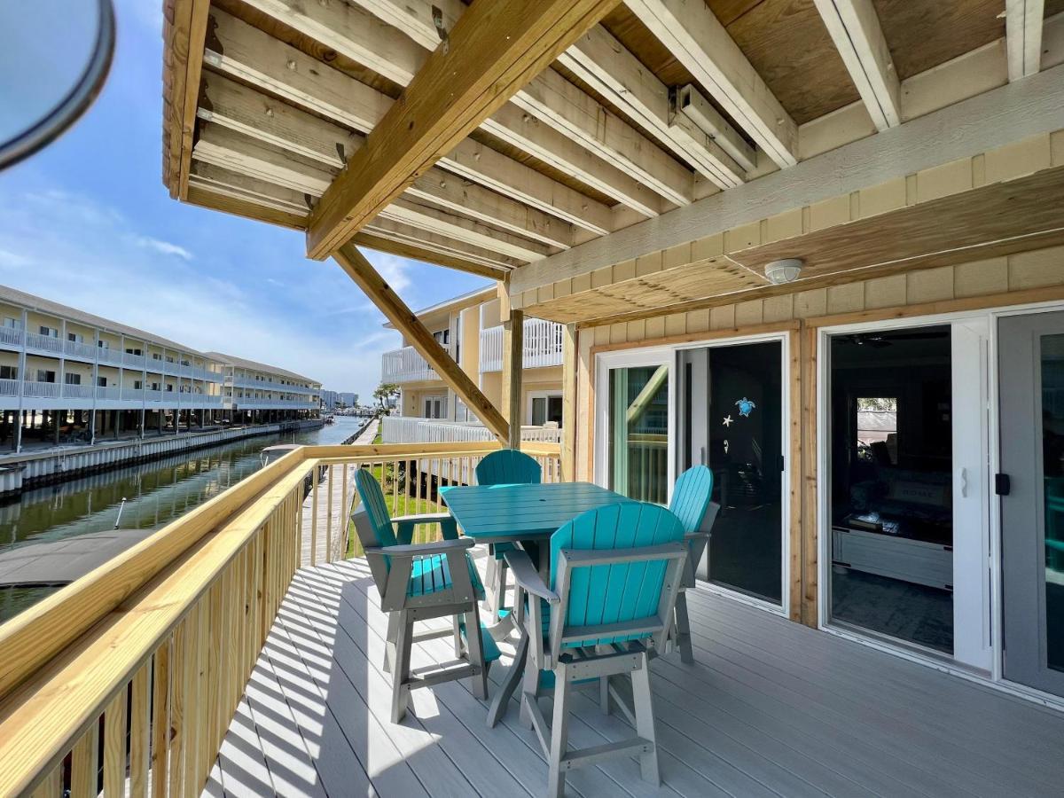 Sandpiper Cove 1048 * Destin