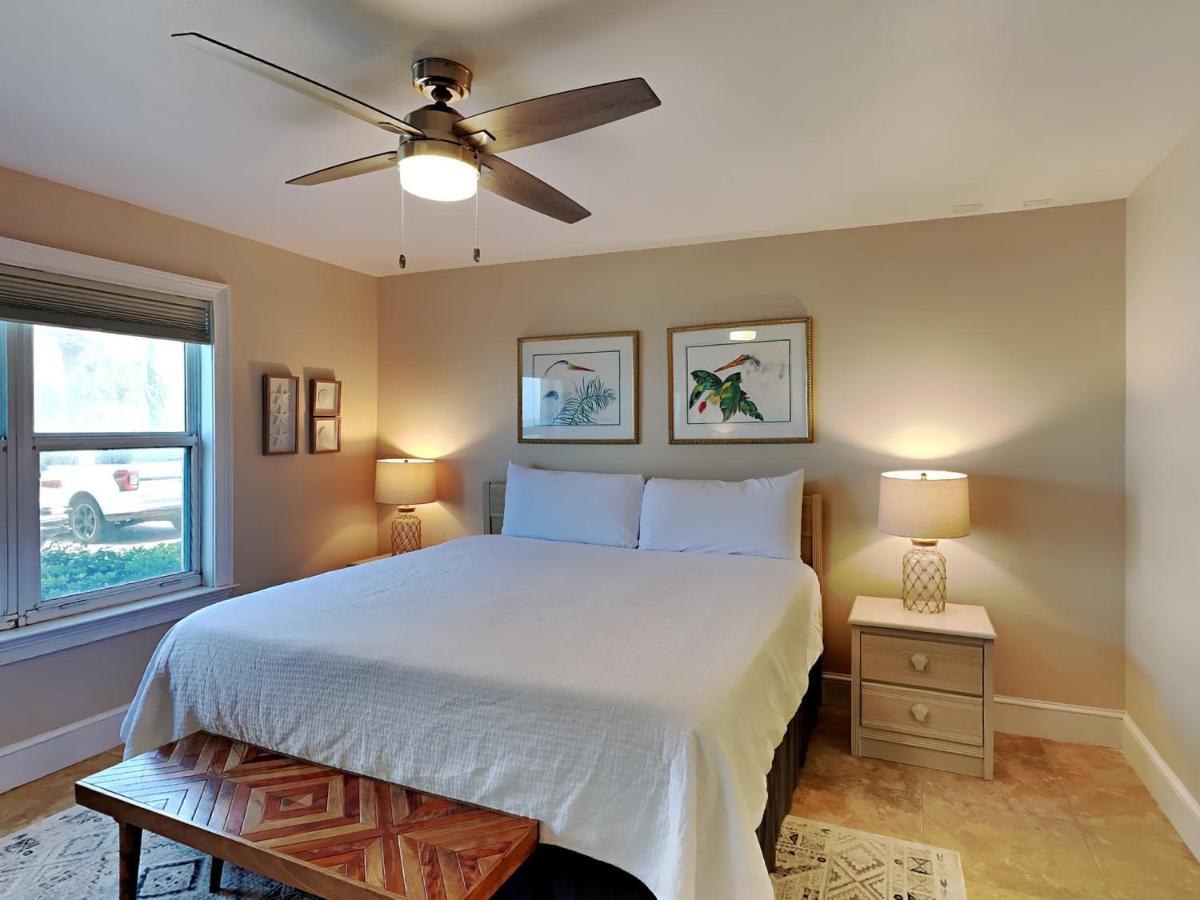 Crystal Dunes #107 Apartment