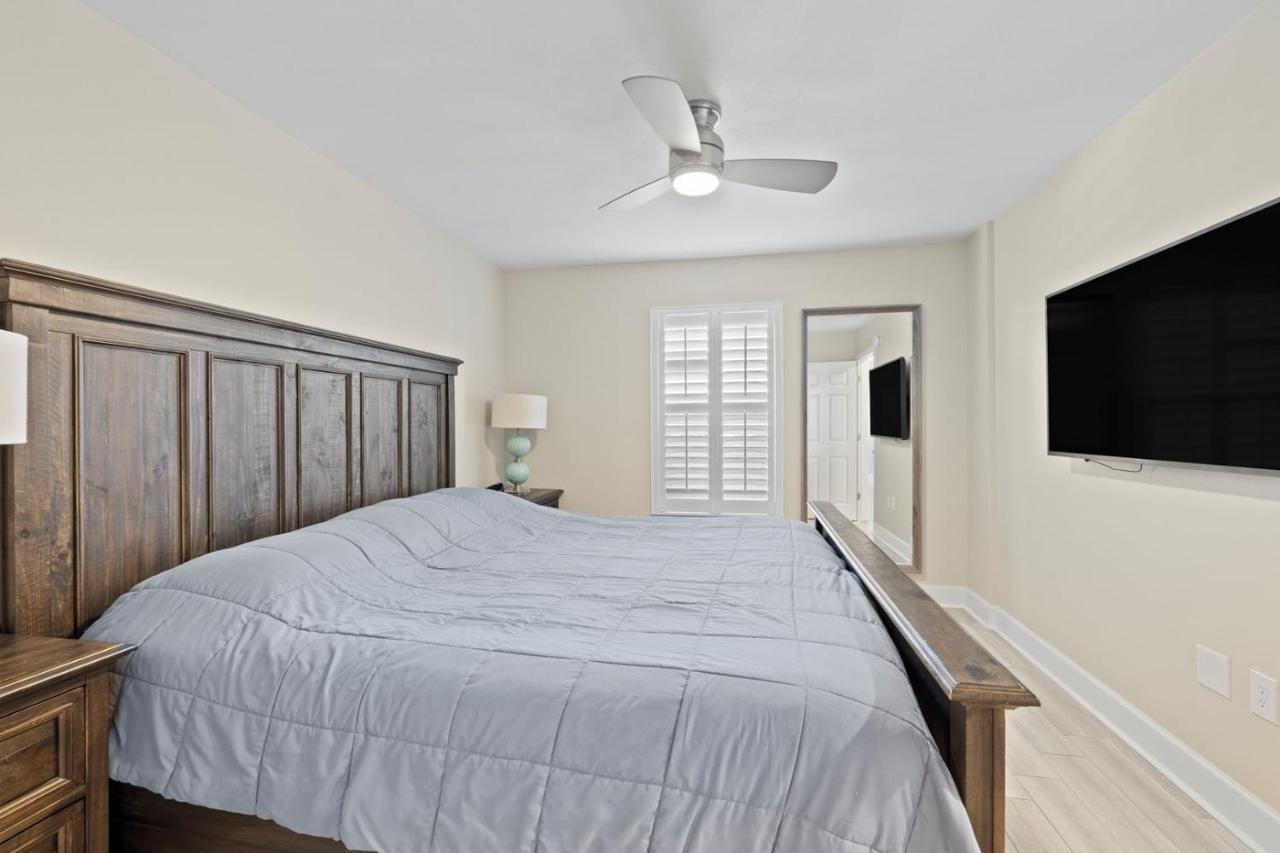 Pelican 1108 By Pelican Management * Destin