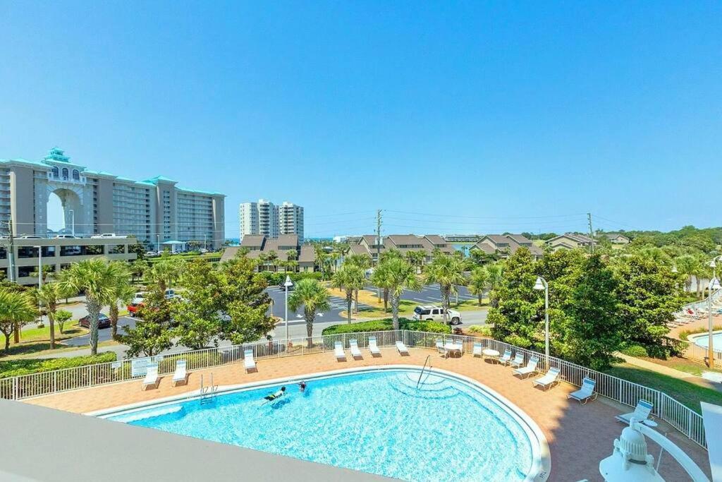 Villa Kokomo Retreat- Steps From Pools & Private Beach! *