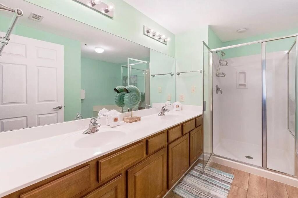 Villa Kokomo Retreat- Steps From Pools & Private Beach! *