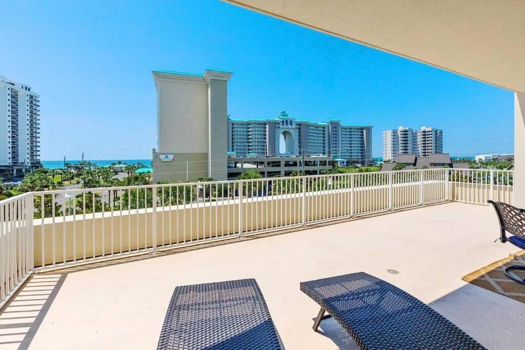 Villa Kokomo Retreat- Steps From Pools & Private Beach!