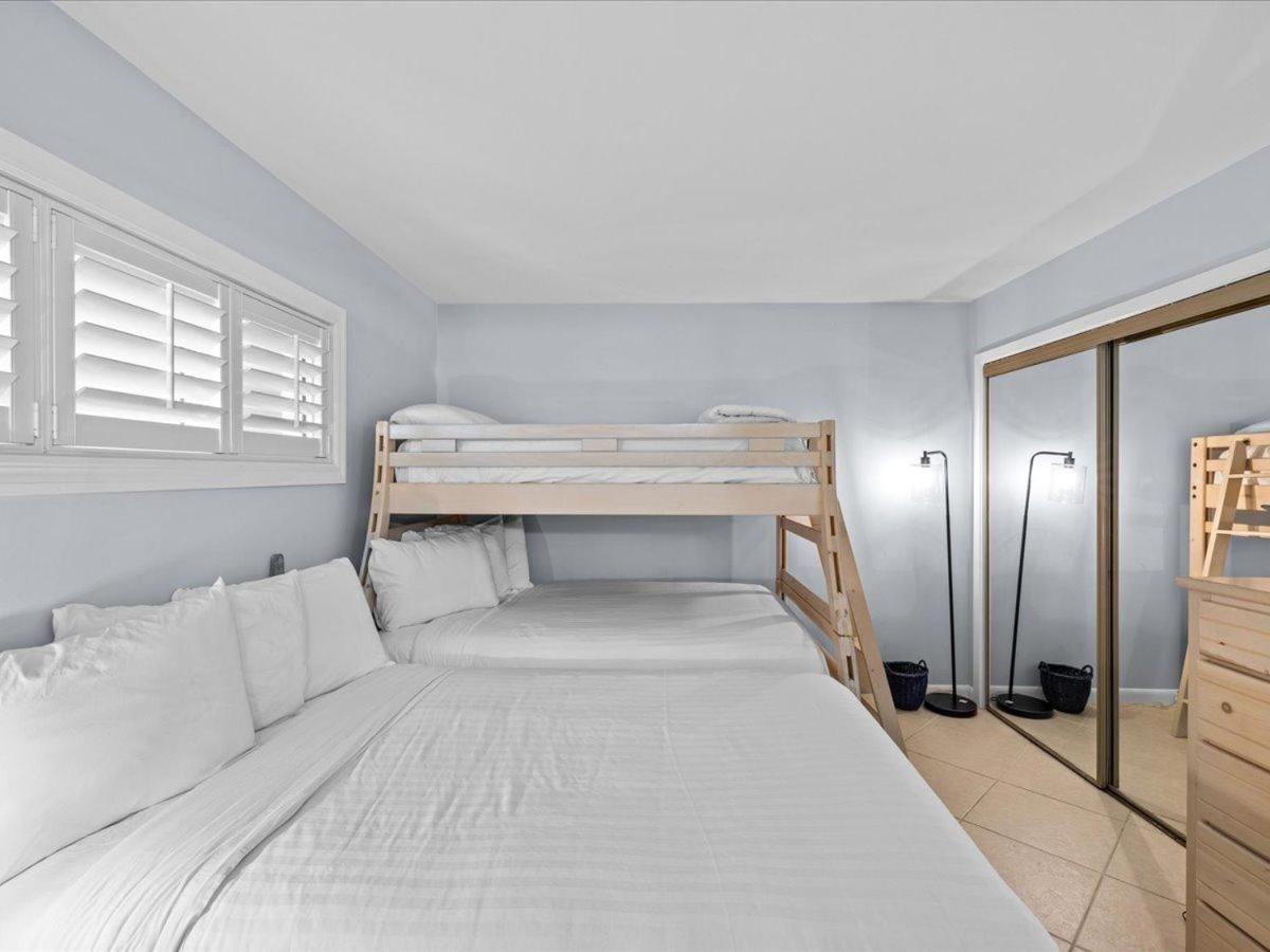 Holiday home Surf And Racquet Unit 102