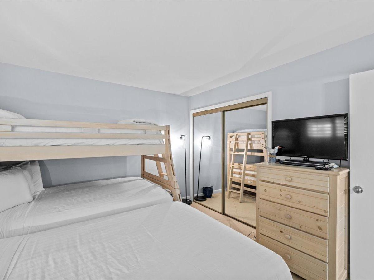 Holiday home Surf And Racquet Unit 102 Destin