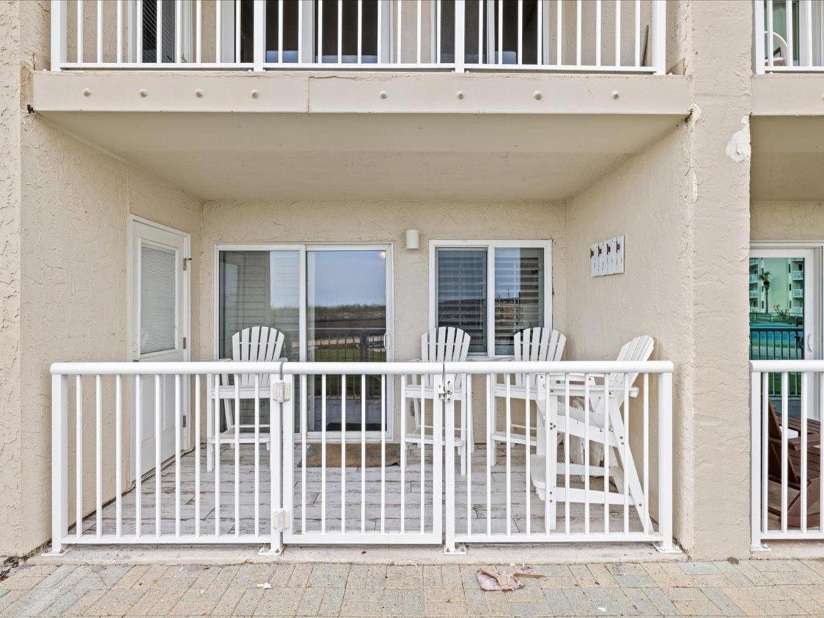 Surf And Racquet Unit 102 Holiday home Destin