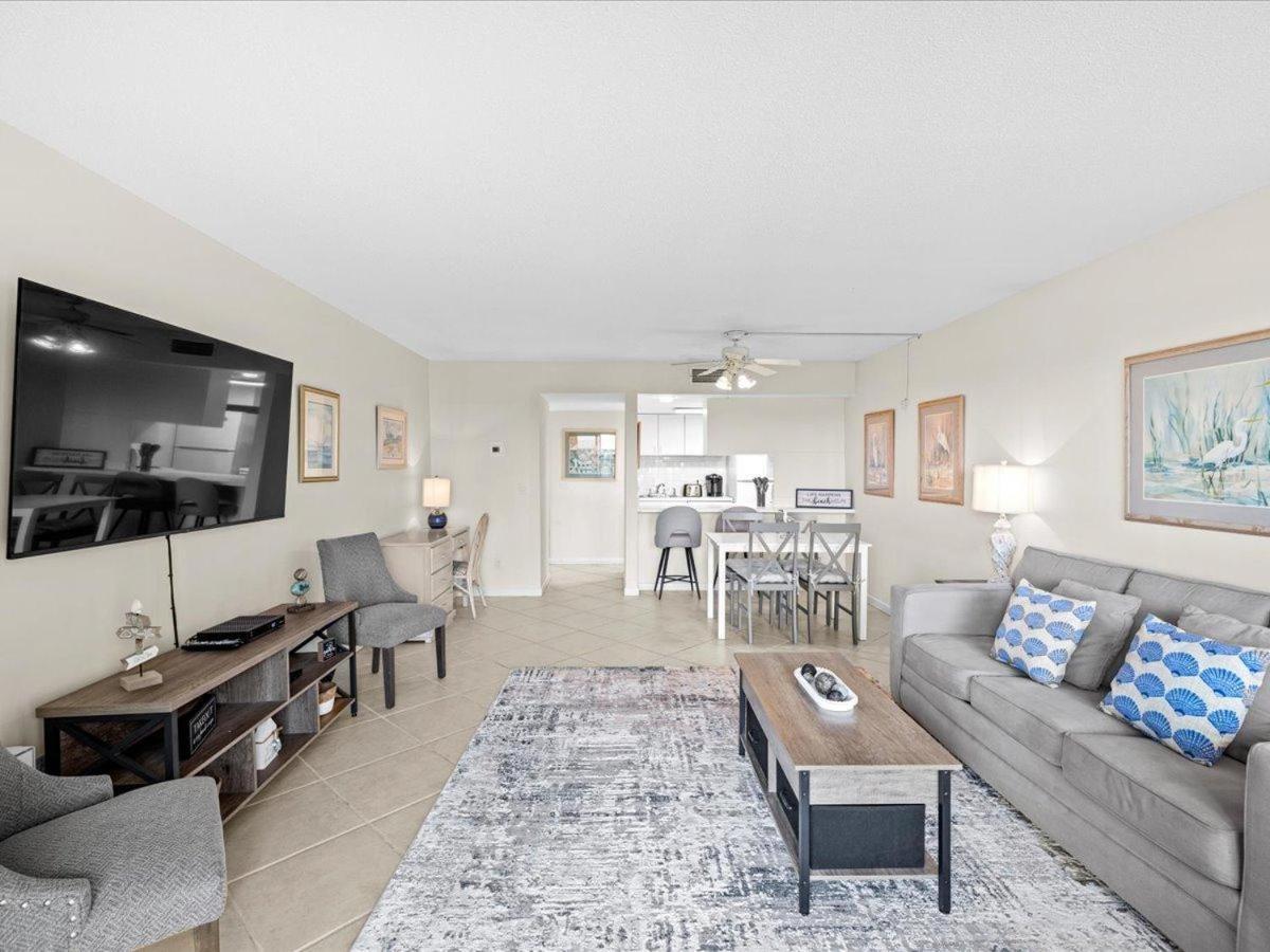 Surf And Racquet Unit 106 Holiday home