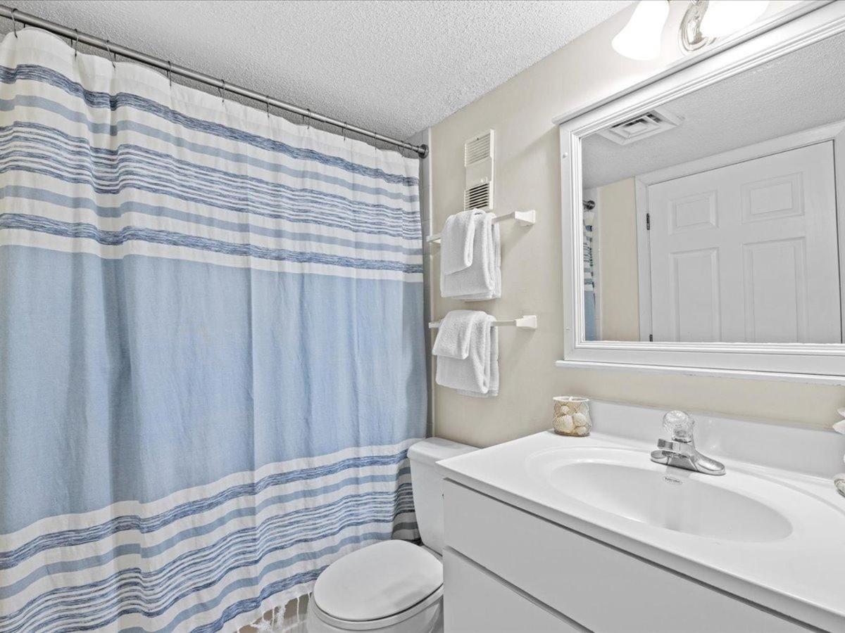 Surf And Racquet Unit 106 Holiday home Destin