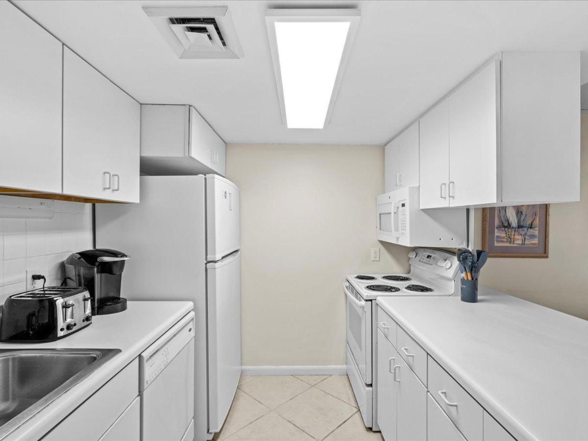 Surf And Racquet Unit 106 Holiday home Destin