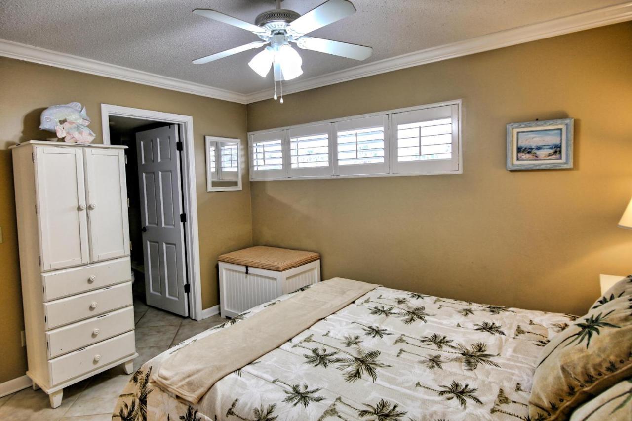 Surf And Racquet Unit 113 Holiday home Destin