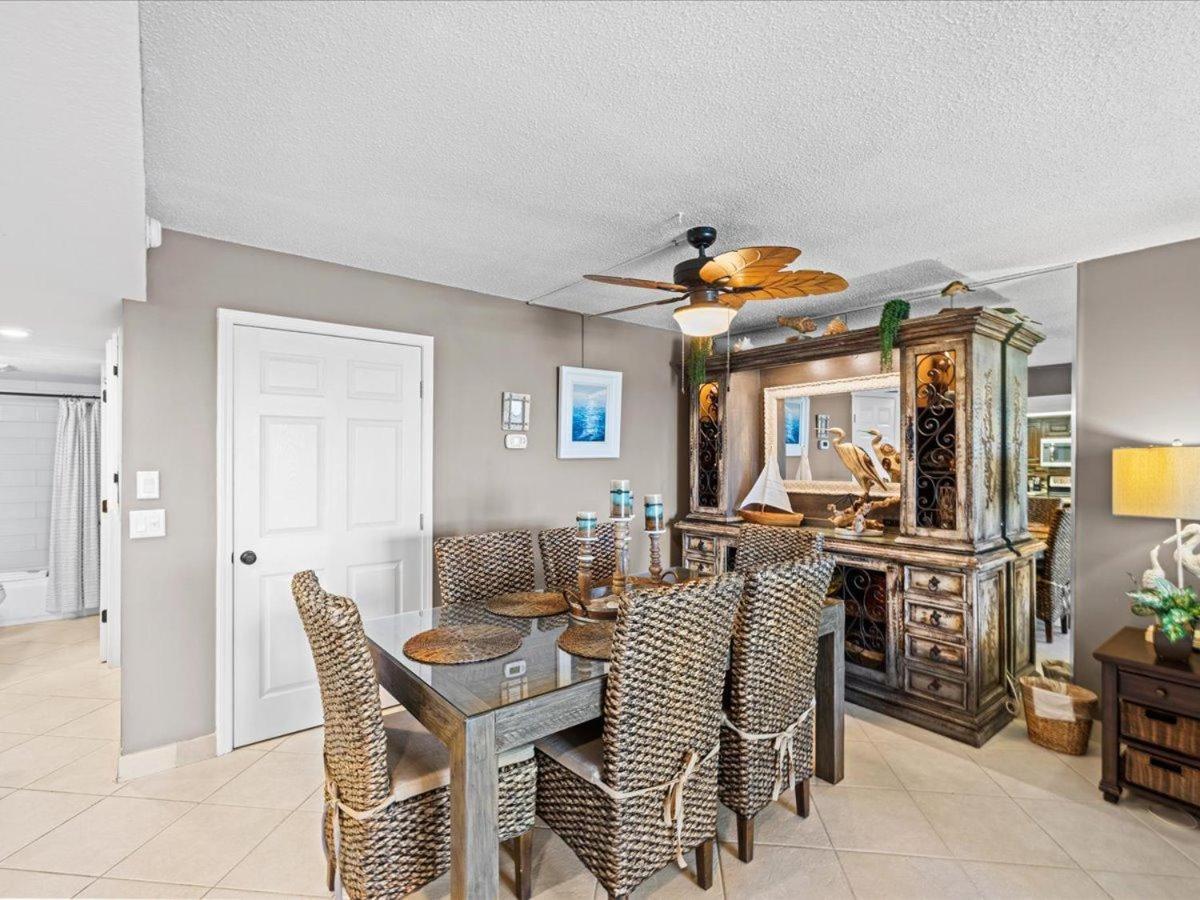 Surf And Racquet Unit 116 Holiday home Destin
