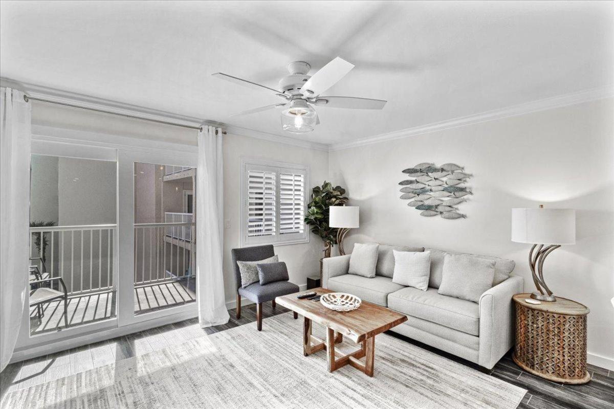 Surf And Racquet Unit 413 Holiday home Destin