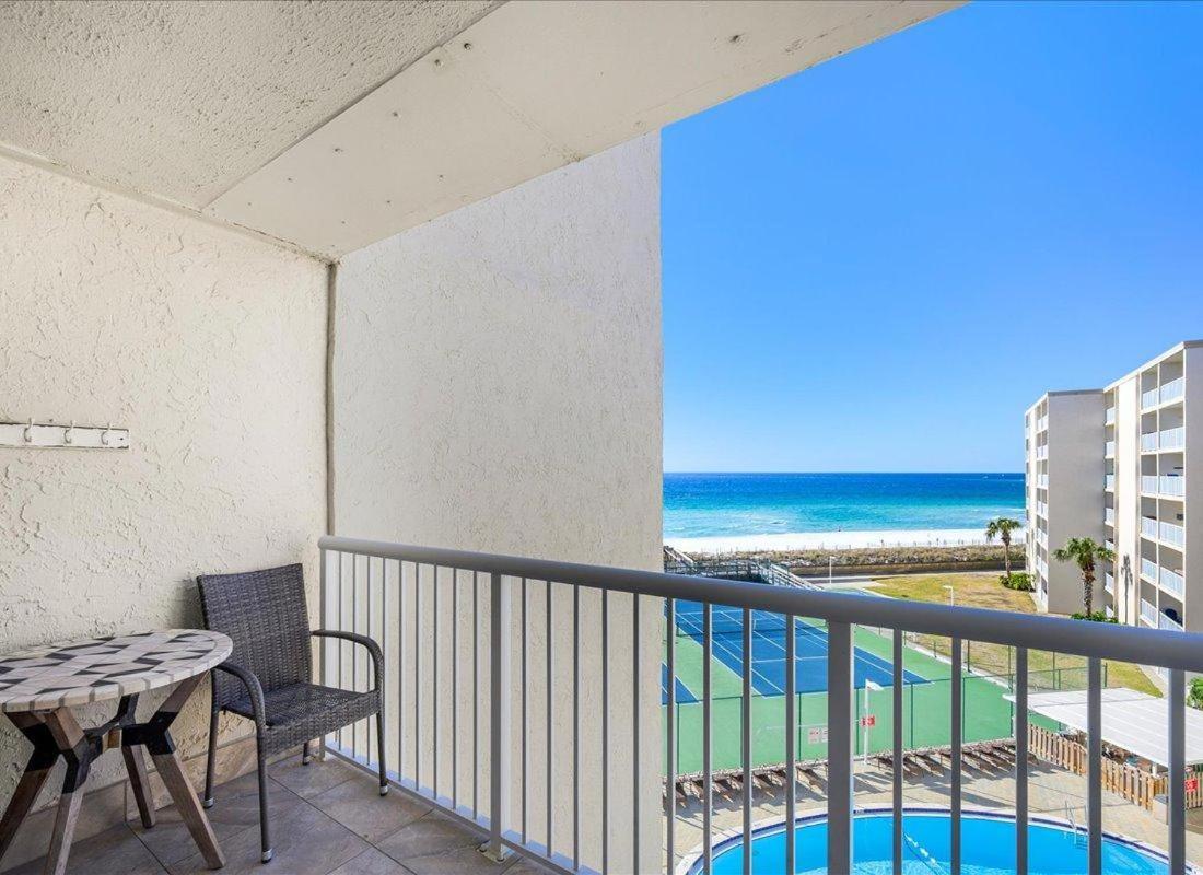Surf And Racquet Unit 515 * Destin