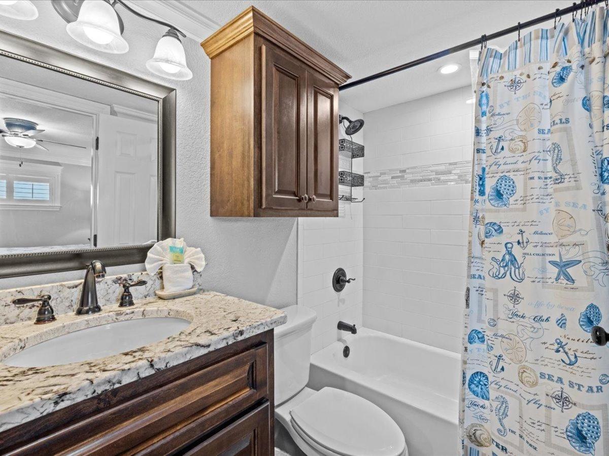 Surf And Racquet Unit 522 * Destin