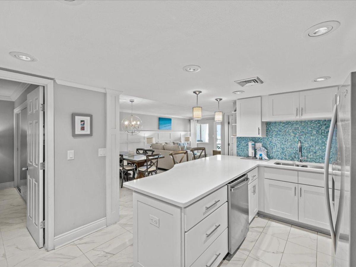 Surf And Racquet Unit 302 * Destin