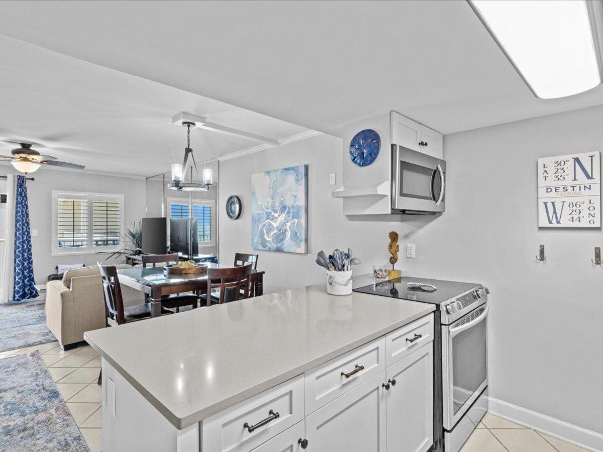 Holiday home Surf And Racquet Unit 713 Destin