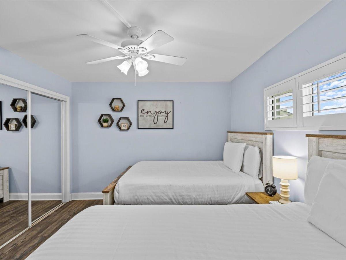 Surf And Racquet Unit 607 * Destin