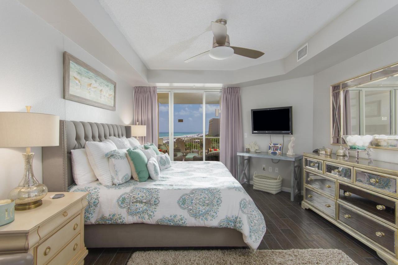 Holiday home Crescent At Miramar-gulf Front Luxury Condo-free Chairs! *