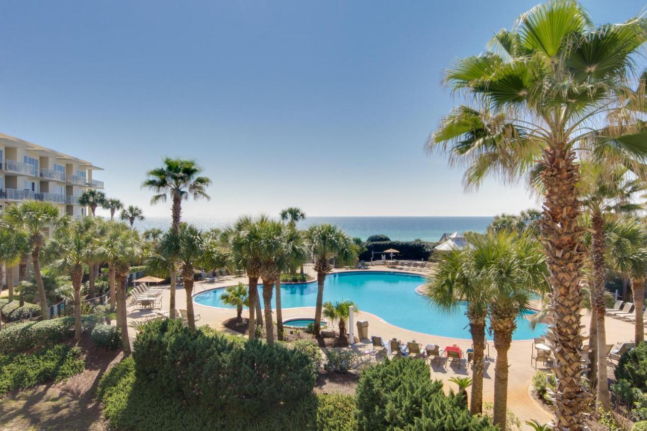 Holiday home Elegant 4bd 4ba With Stunning Ocean Views And Direct & Pool Access