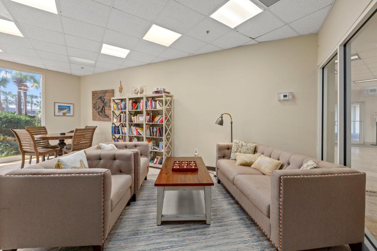 Crescent At Miramar-gulf Front Luxury Condo-free Chairs! Holiday home *