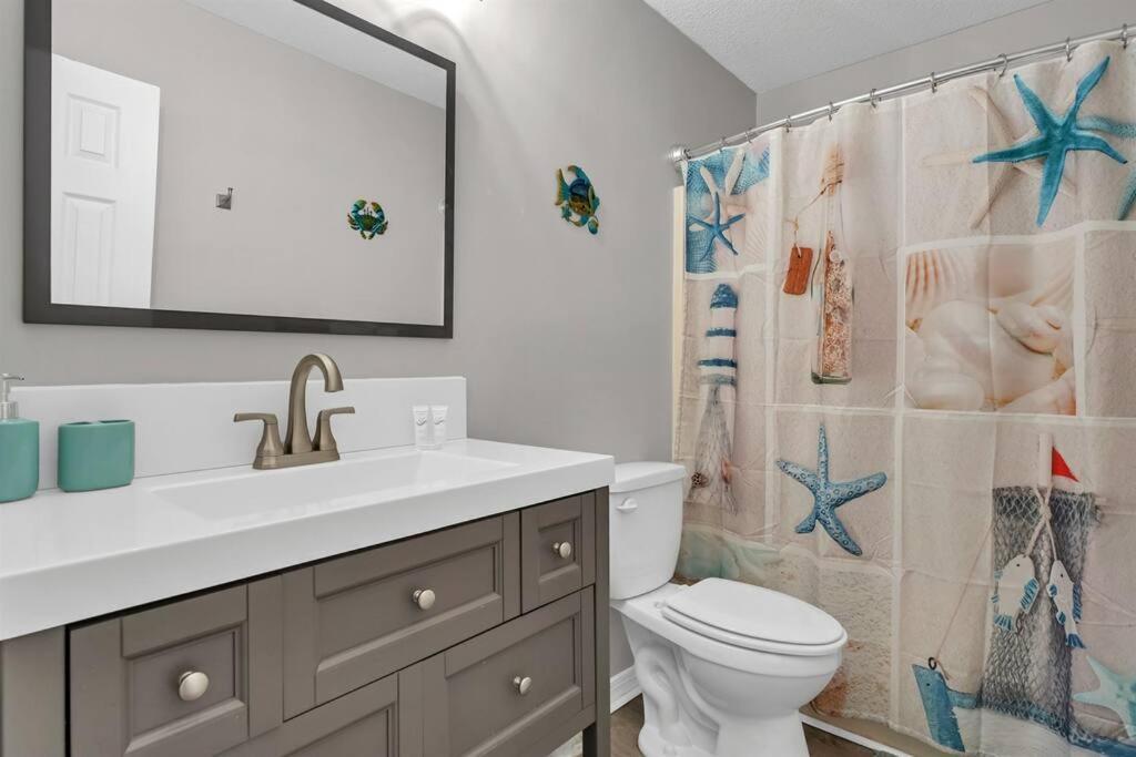 Updated Townhome W/pool, Walk To The Apartment Destin