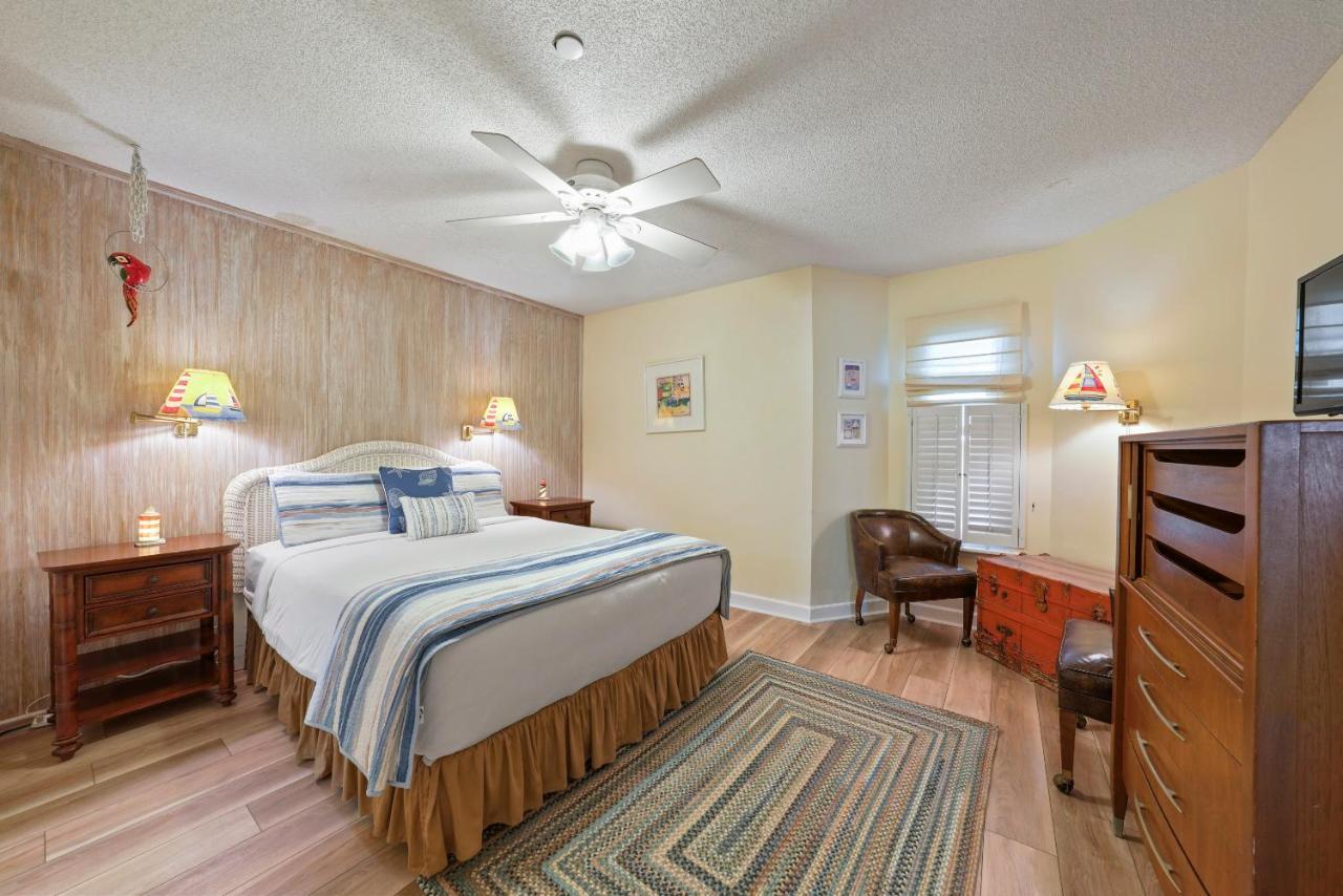 Cabana Club 401 Holiday home *