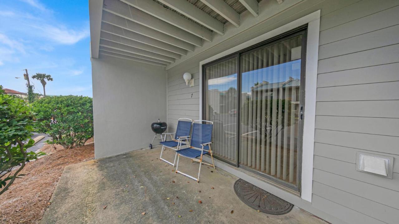 Gulf Winds East 7 - Amazing View Of The Gulf Short Walk To The 2bed And 3bath Holiday home Destin