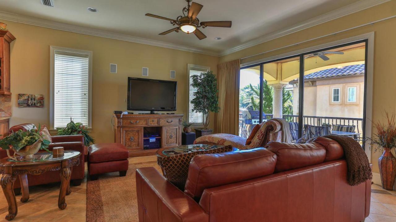 Tuscany - Easy Beach Access Large Community Pool And Hot Tub Small Dogs Welcome With Pet Fee *