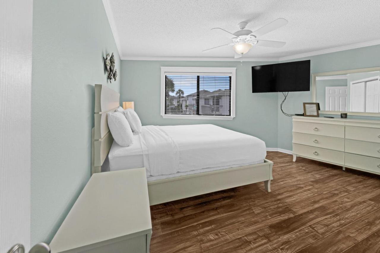 Crystal Village Ii 19b - 2bd 2ba Near The Sleeps 6 Holiday home Destin
