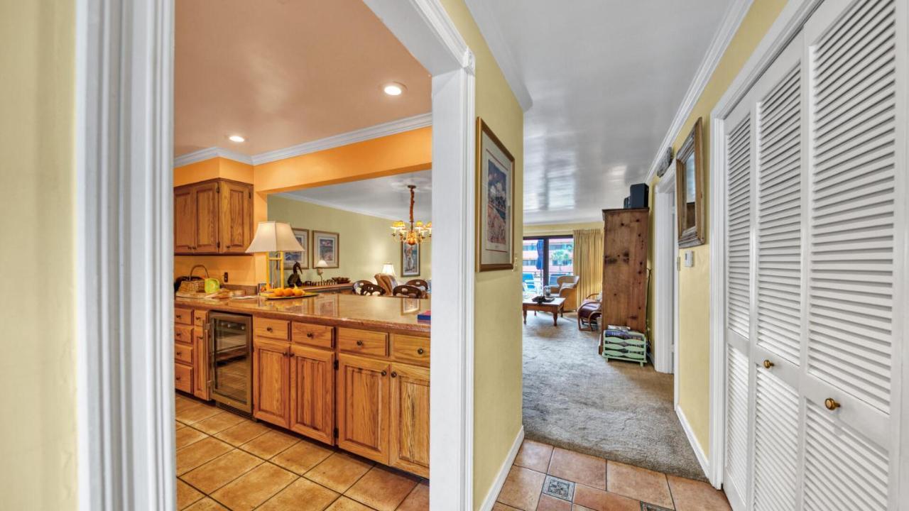 Aegean 215 - Beautiful Beachfront Lots Of On Site Activities Holiday home Destin