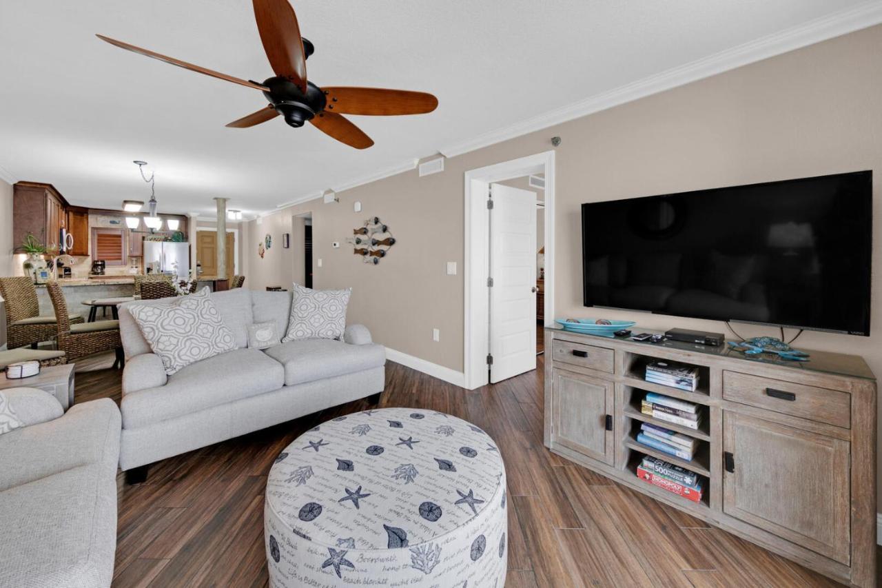 Updated Sixth Floor Gulf Front With Washer And Dryer Holiday home *