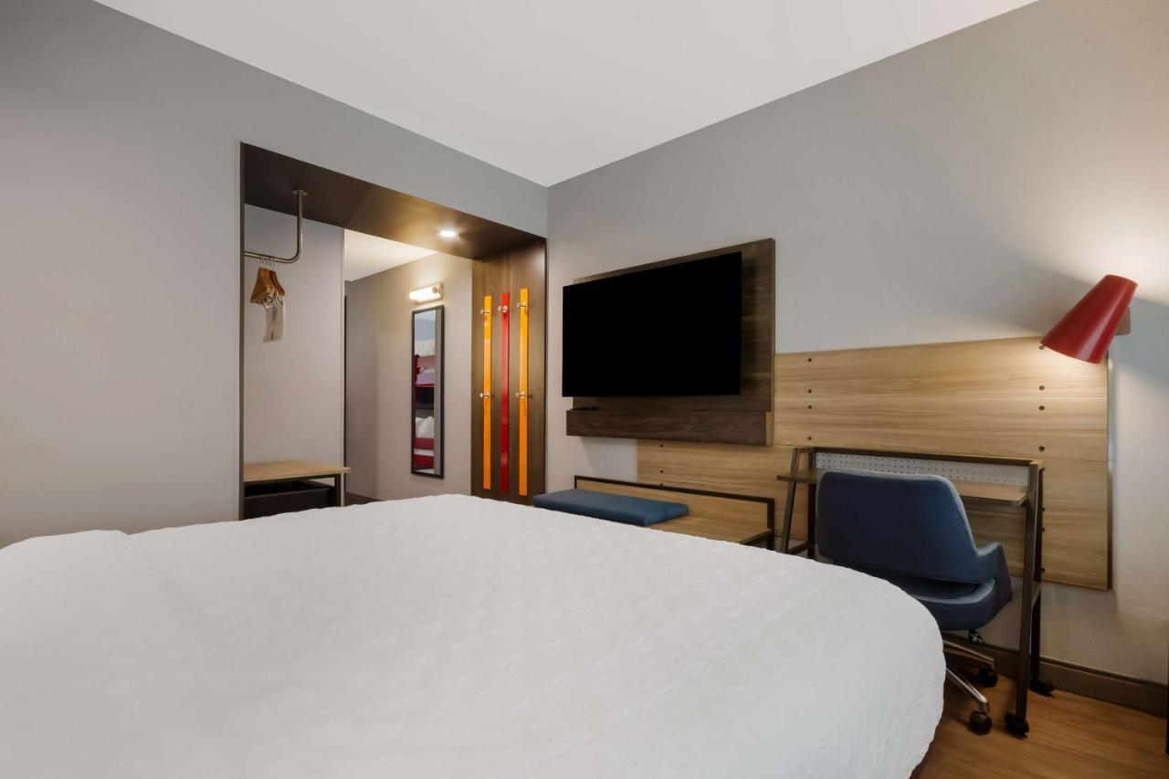 Tru By Hilton Hotel 3*