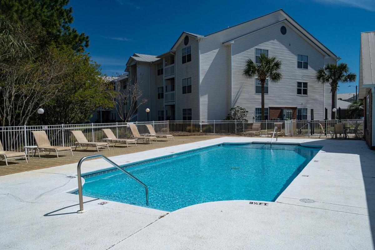 Comfy In Location Apartment Destin